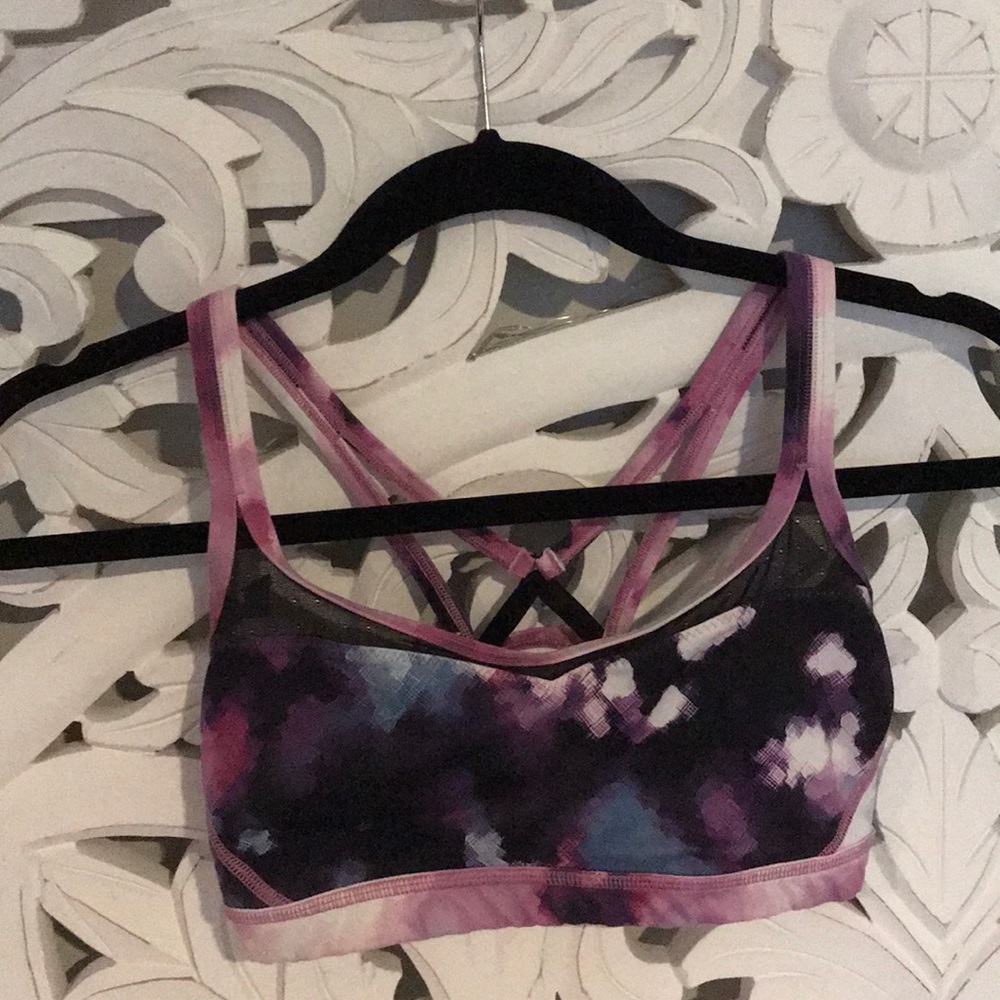 lululemon sports bra